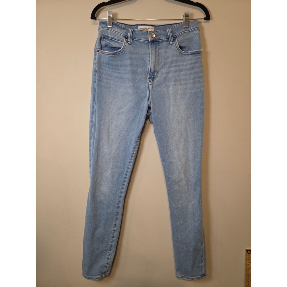Abercrombie & Fitch Super Skinny High Rise Light Wash Jeans Size 29 8R